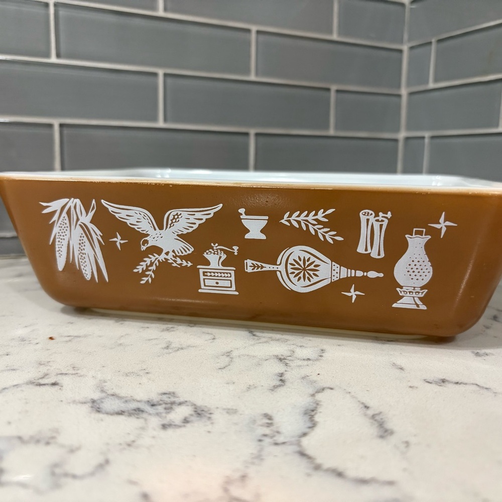 Vintage Pyrex Early American refrigerator dish-NO LID